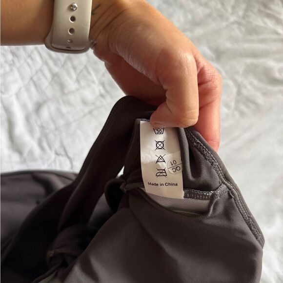 Grey Twist-Front Flared Jumpsuit – XS (75% Nylon, 25% Spandex) - Picture 16 of 16